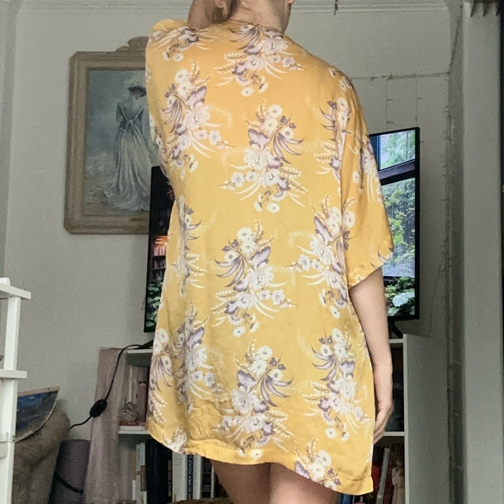 ☀️🌼 Vitamin A Yellow Floral Kimono Cardigan – One Size 🌼☀️ - Picture 7 of 7